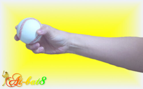 サイドスローのカットボールの投げ方